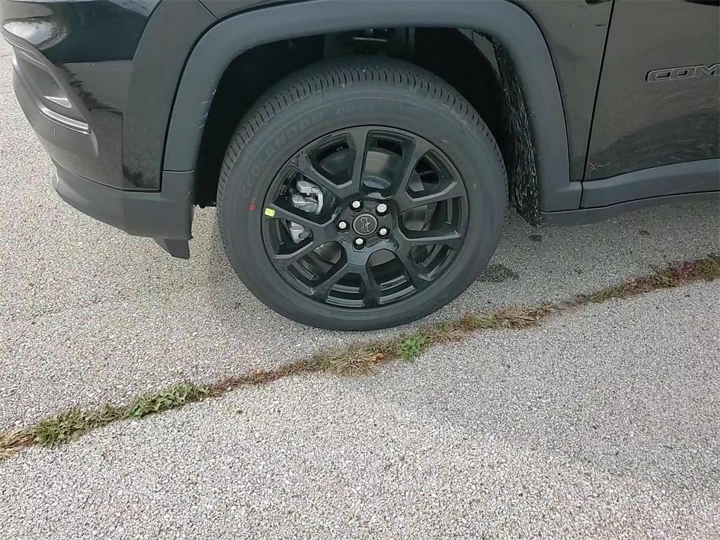 new 2026 Jeep Compass car, priced at $30,526