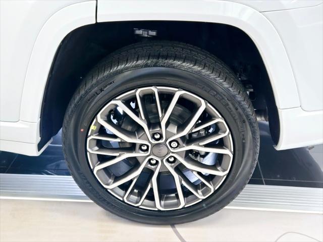 new 2025 Jeep Grand Cherokee L car, priced at $63,079
