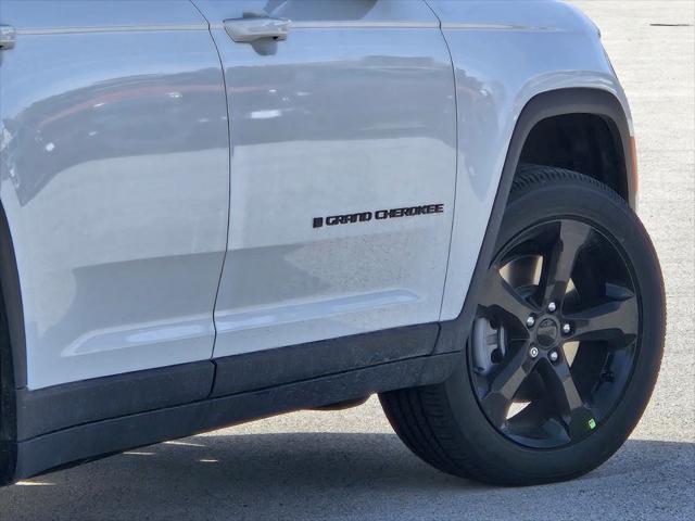 new 2025 Jeep Grand Cherokee L car, priced at $43,015