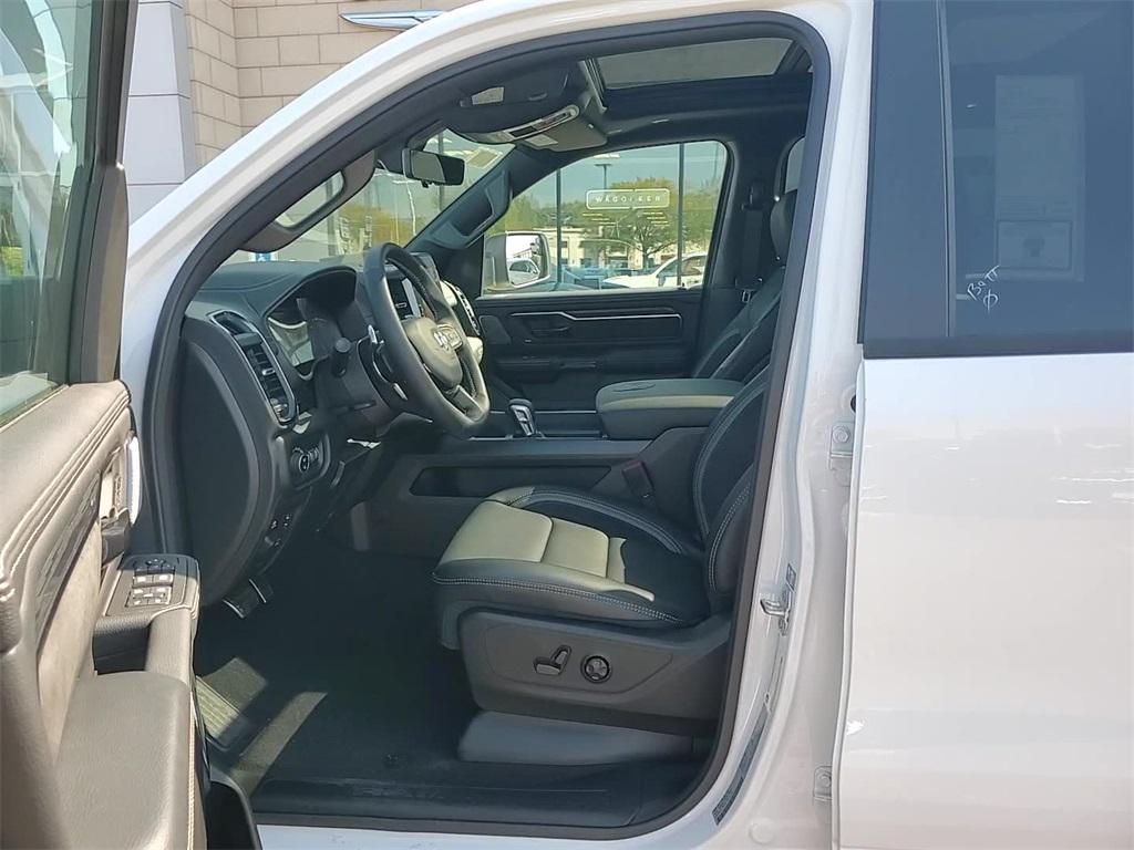 new 2025 Ram 1500 car, priced at $60,016