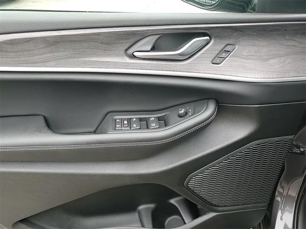 new 2025 Jeep Grand Cherokee L car, priced at $44,610