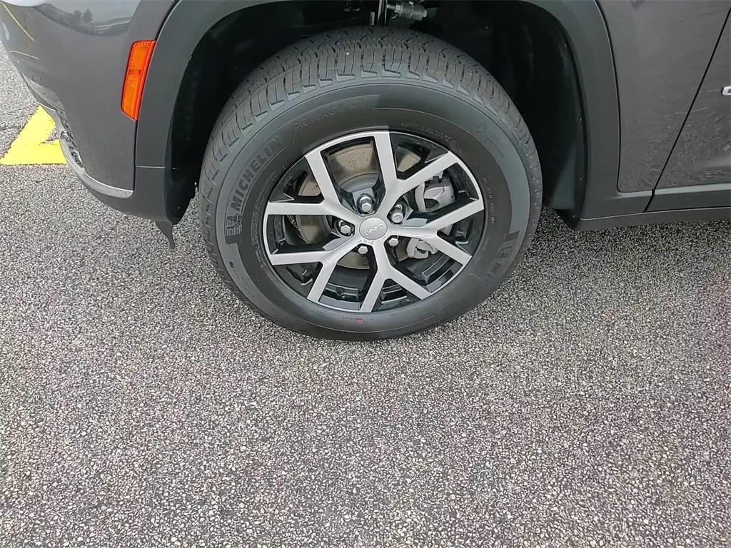 new 2025 Jeep Grand Cherokee L car, priced at $44,610