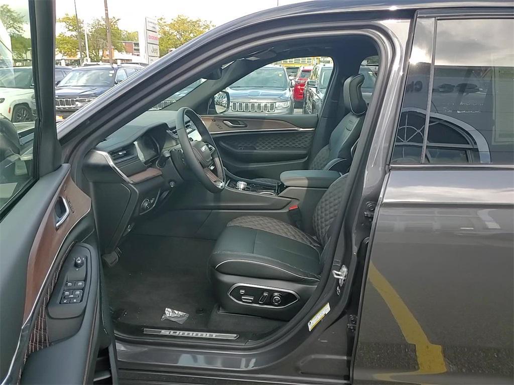 new 2025 Jeep Grand Cherokee L car, priced at $56,608