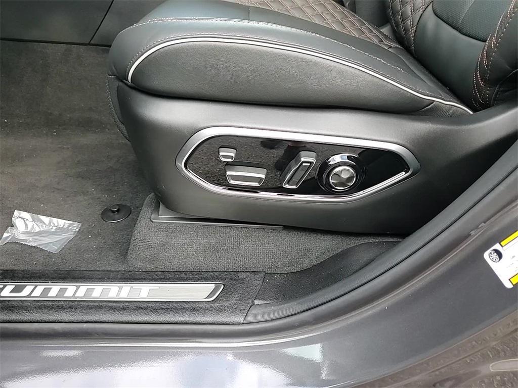 new 2025 Jeep Grand Cherokee L car, priced at $56,608