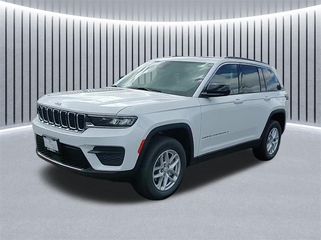 new 2025 Jeep Grand Cherokee car, priced at $37,839