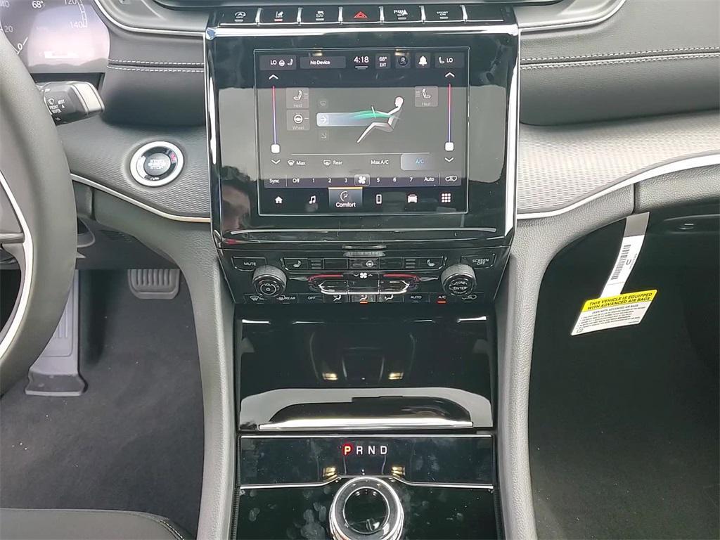 new 2025 Jeep Grand Cherokee car, priced at $37,839