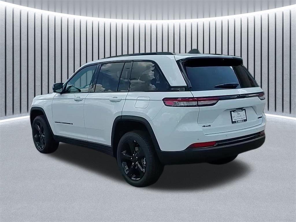 new 2025 Jeep Grand Cherokee car, priced at $50,590