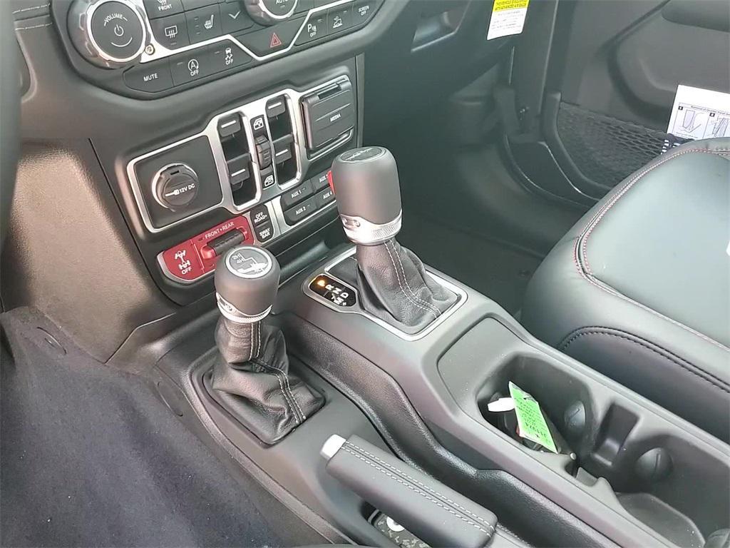 new 2025 Jeep Gladiator car, priced at $54,045