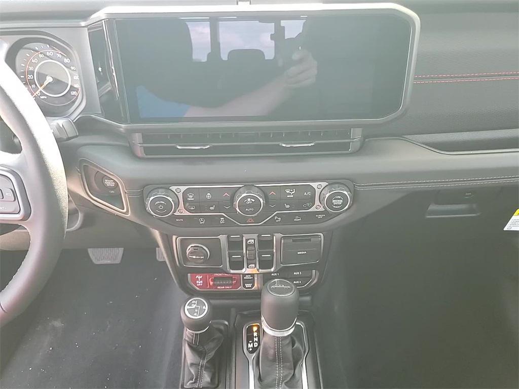 new 2025 Jeep Gladiator car, priced at $54,045