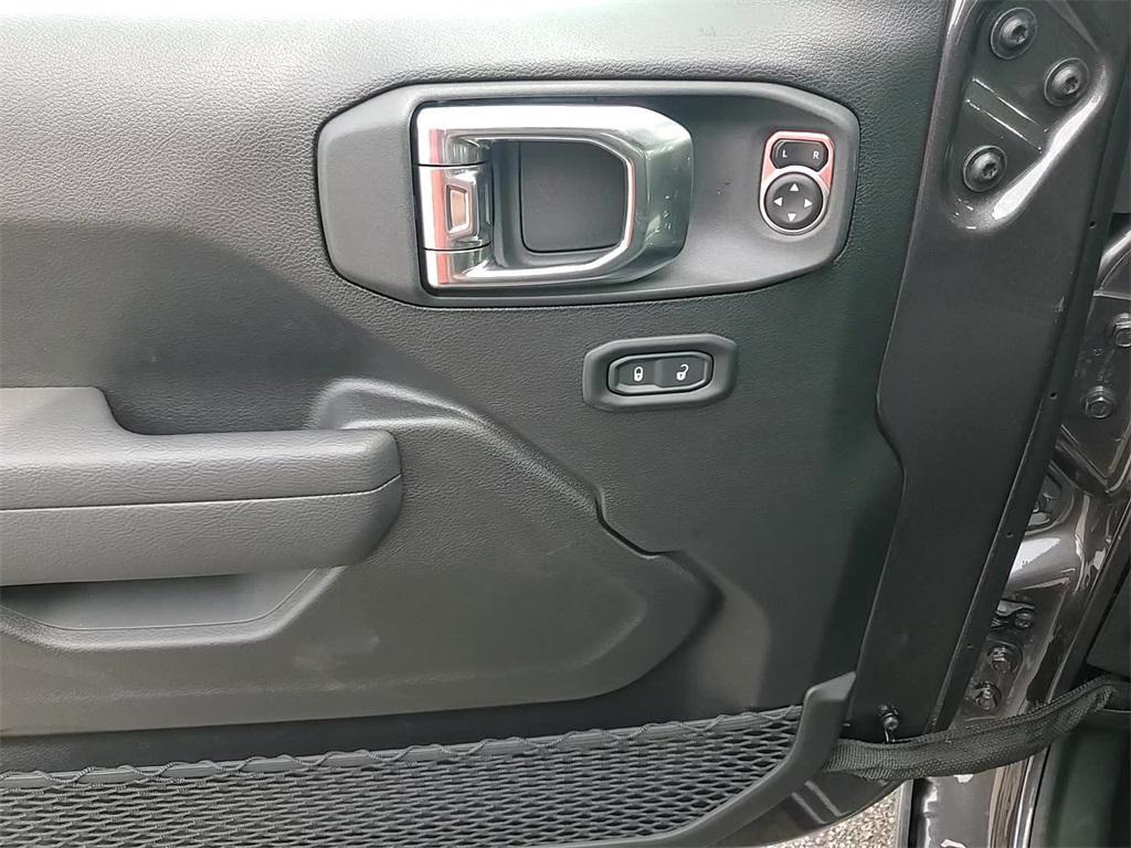 new 2025 Jeep Wrangler car, priced at $43,891