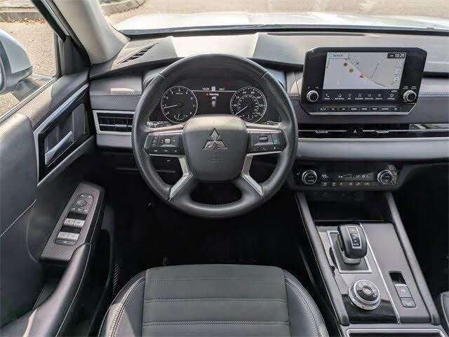 used 2024 Mitsubishi Outlander car, priced at $23,402