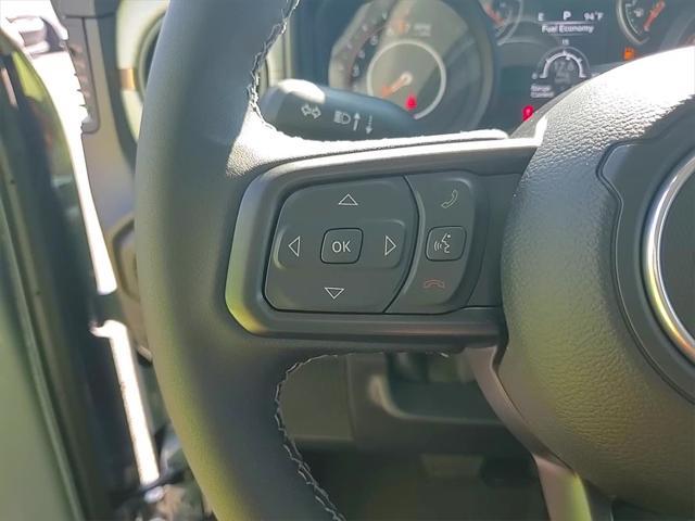 new 2025 Jeep Gladiator car, priced at $41,905