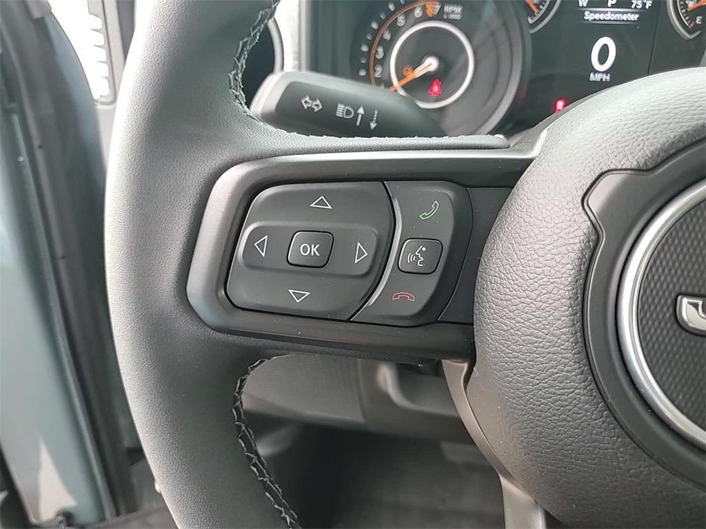 new 2025 Jeep Gladiator car, priced at $41,823