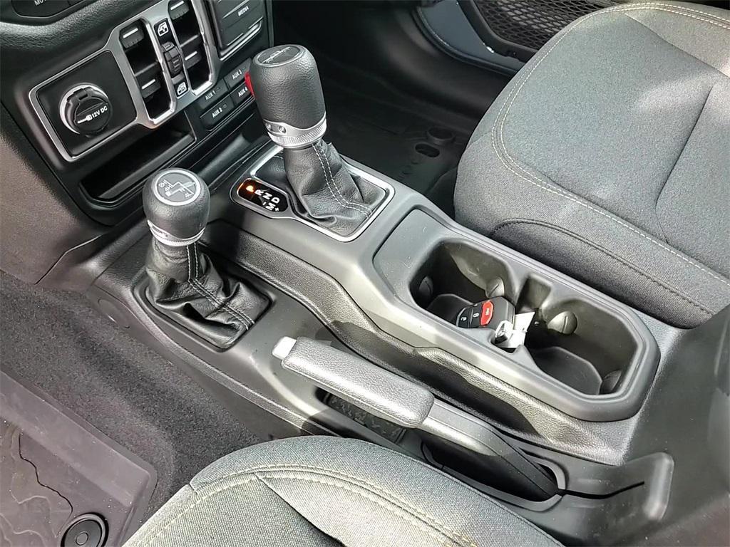 new 2025 Jeep Gladiator car, priced at $41,823