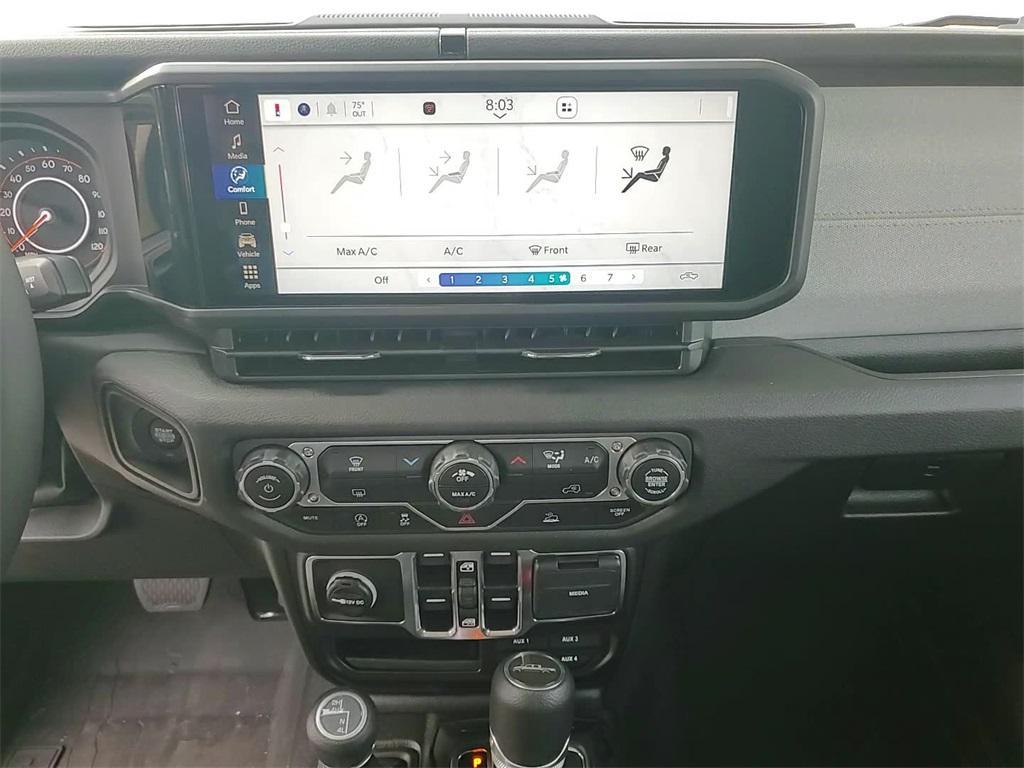 new 2025 Jeep Gladiator car, priced at $41,823