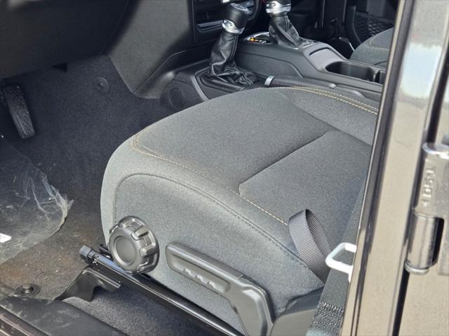 new 2025 Jeep Gladiator car, priced at $39,905