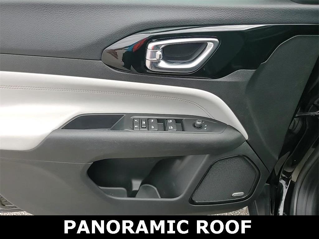 used 2022 Jeep Compass car, priced at $24,995