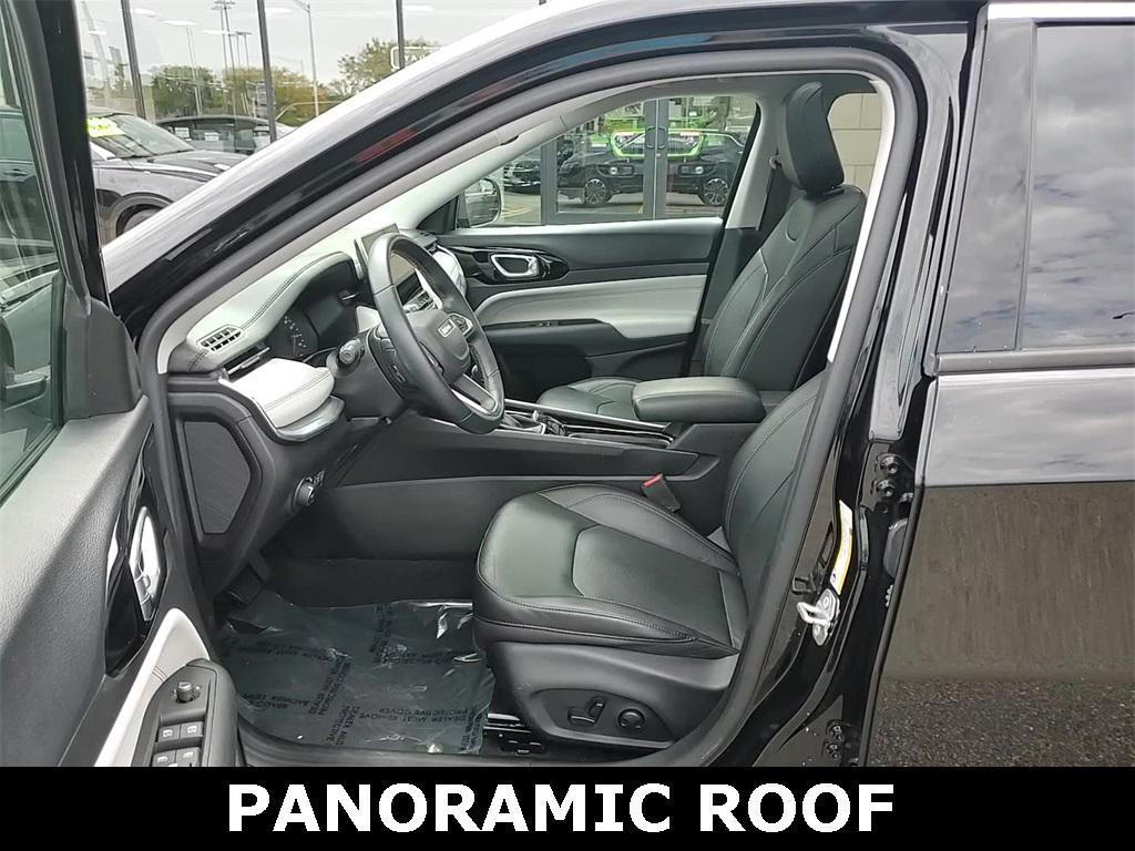 used 2022 Jeep Compass car, priced at $24,995