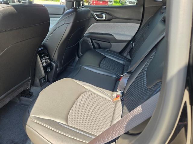 new 2025 Ram 1500 car, priced at $61,870