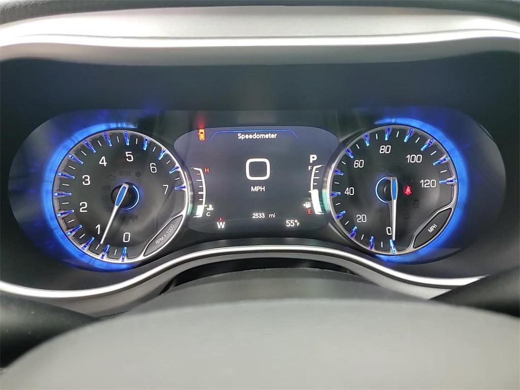 new 2024 Chrysler Pacifica car, priced at $44,130