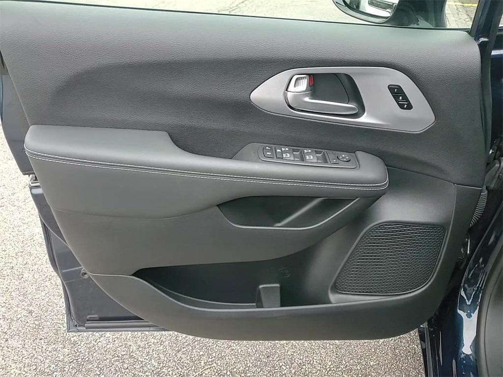 new 2024 Chrysler Pacifica car, priced at $44,130