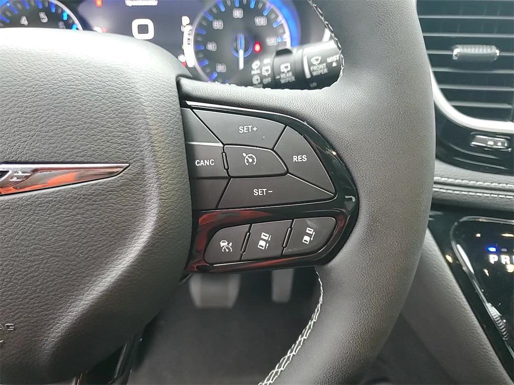 new 2024 Chrysler Pacifica car, priced at $44,130