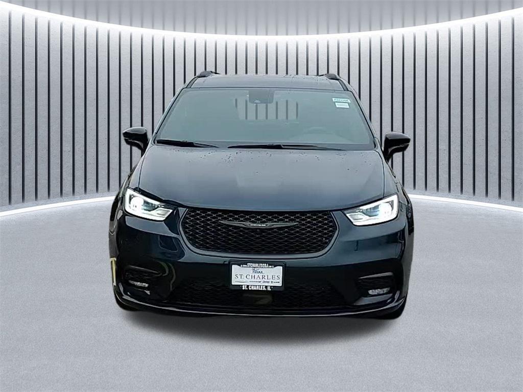 new 2024 Chrysler Pacifica car, priced at $44,130