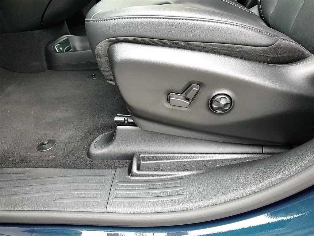 new 2024 Chrysler Pacifica car, priced at $44,130