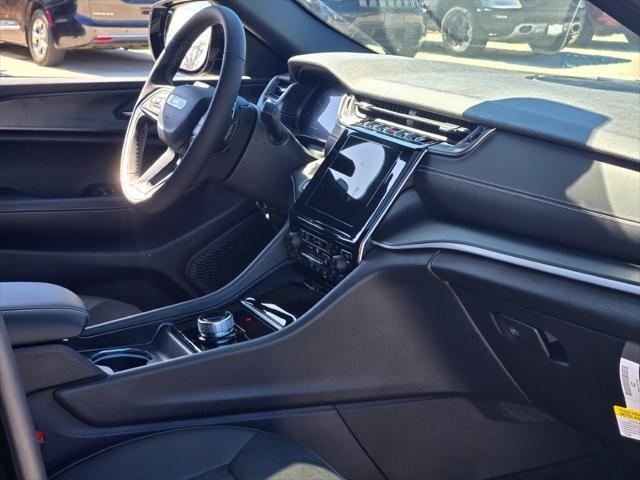 new 2025 Jeep Grand Cherokee L car, priced at $43,875