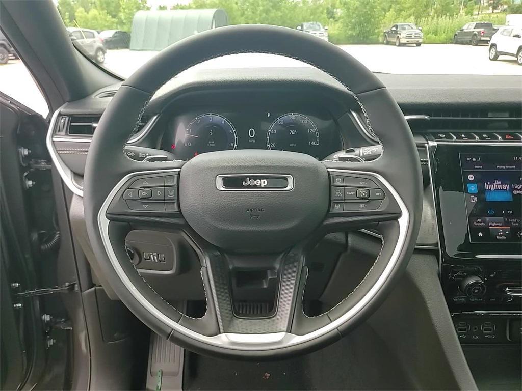 new 2025 Jeep Grand Cherokee car, priced at $42,739