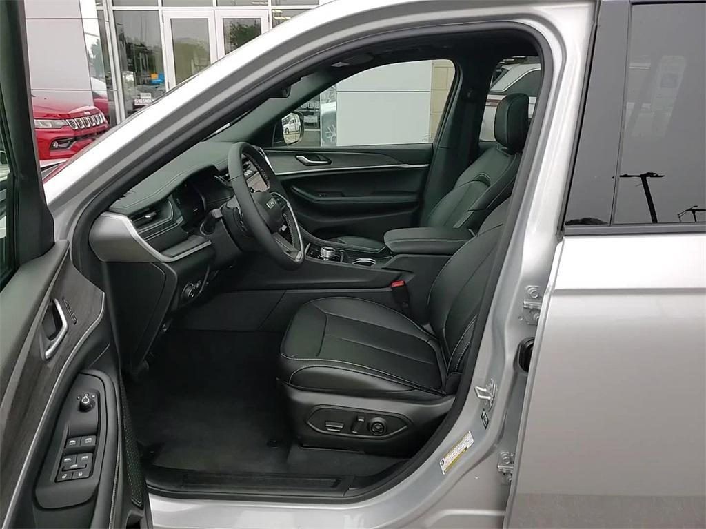 new 2025 Jeep Grand Cherokee L car, priced at $46,899