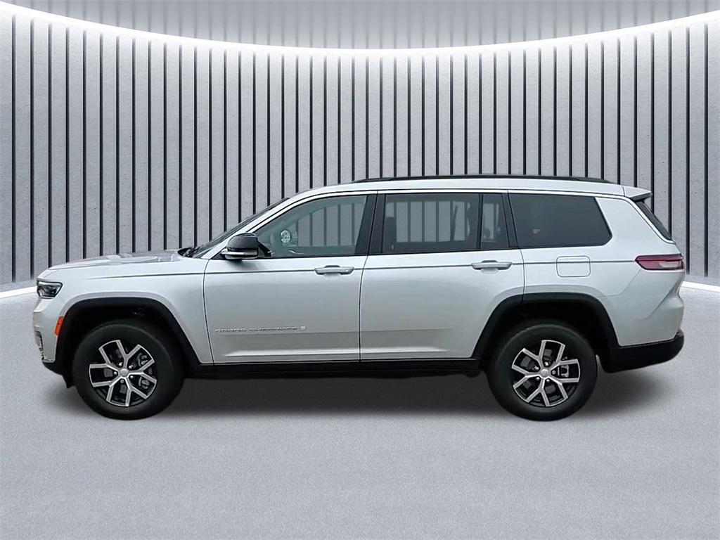 new 2025 Jeep Grand Cherokee L car, priced at $46,899