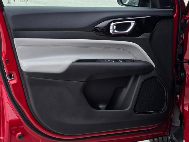 new 2025 Jeep Compass car, priced at $29,685