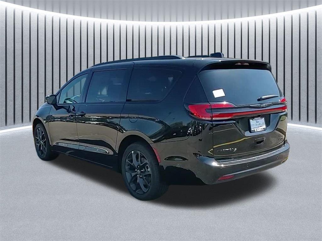 new 2026 Chrysler Pacifica car, priced at $50,256