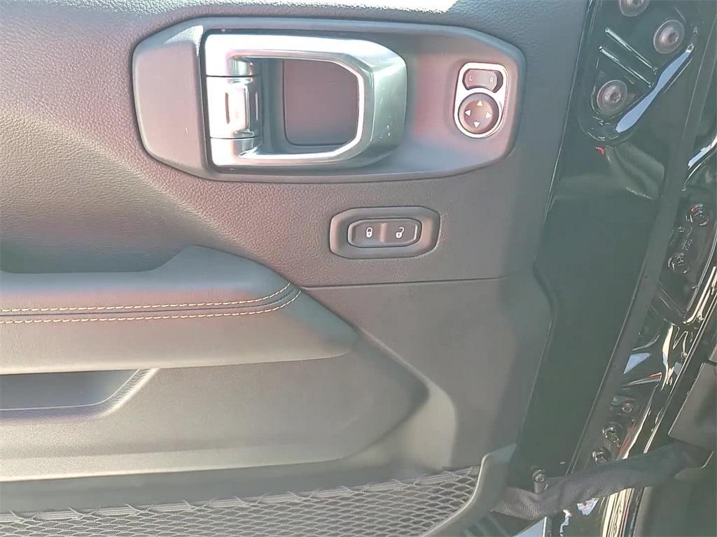 new 2025 Jeep Wrangler car, priced at $49,208