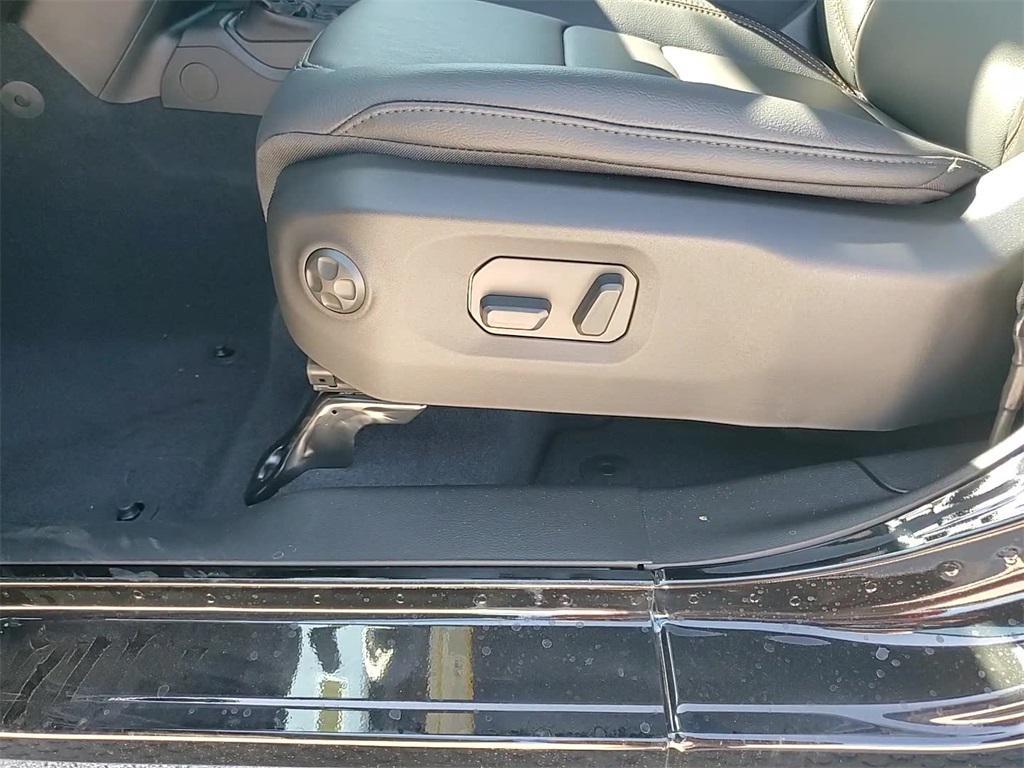 new 2025 Jeep Wrangler car, priced at $49,208