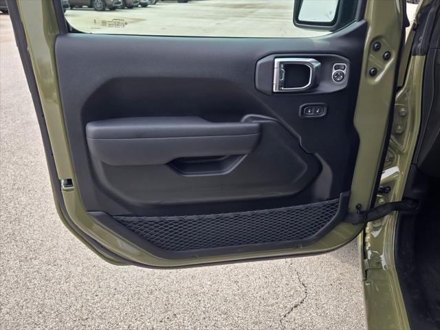 new 2025 Jeep Wrangler car, priced at $49,046
