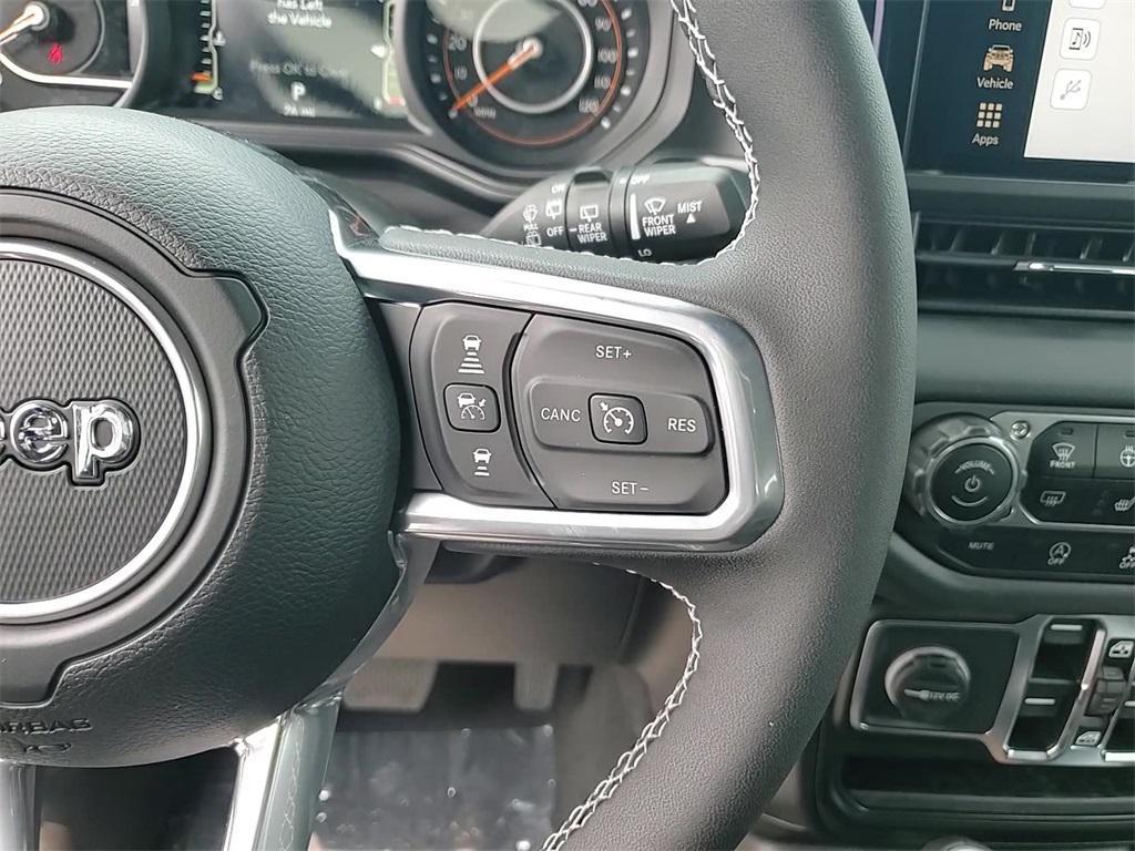 new 2025 Jeep Wrangler car, priced at $53,615