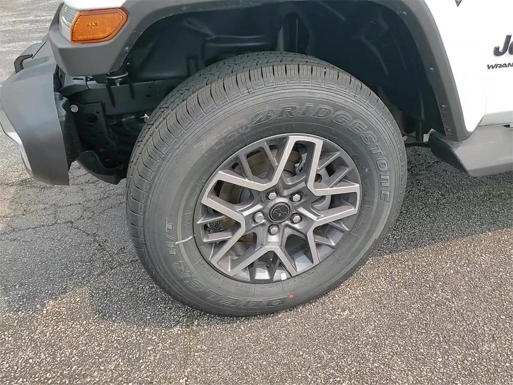 new 2025 Jeep Wrangler car, priced at $53,615