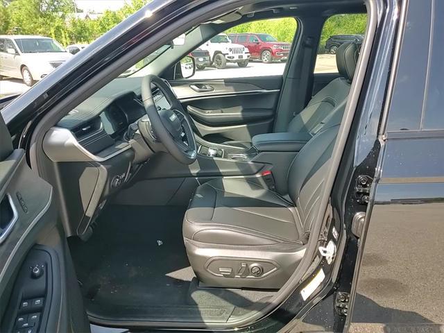 new 2025 Jeep Grand Cherokee car, priced at $42,510