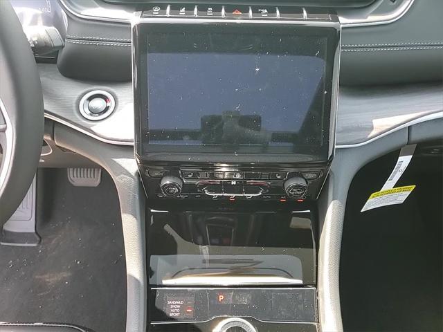 new 2025 Jeep Grand Cherokee car, priced at $42,510