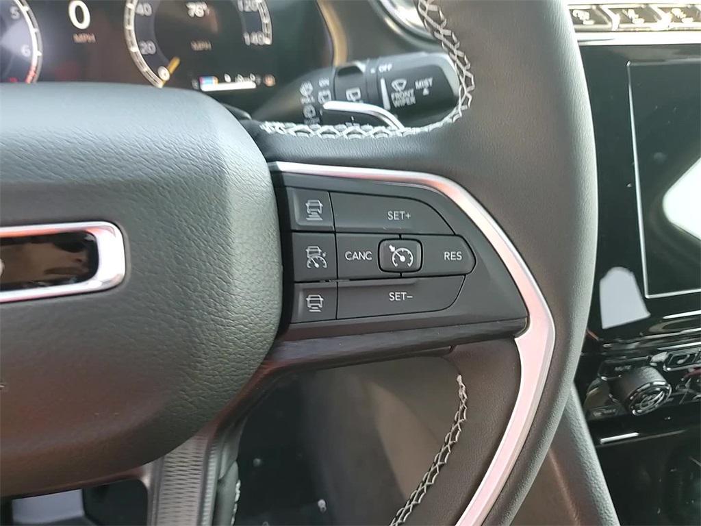 new 2025 Jeep Grand Cherokee car, priced at $41,288
