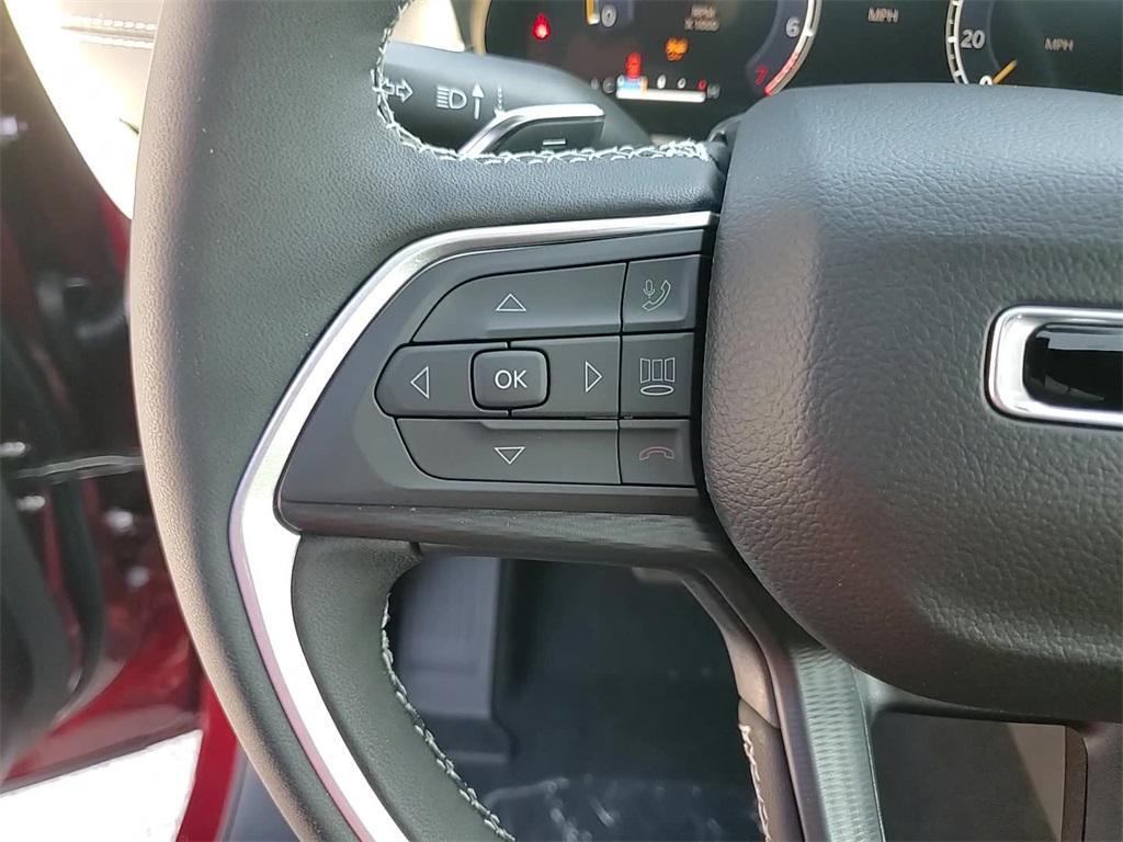 new 2025 Jeep Grand Cherokee car, priced at $41,288
