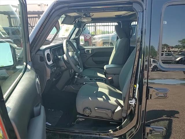 new 2025 Jeep Gladiator car, priced at $41,905