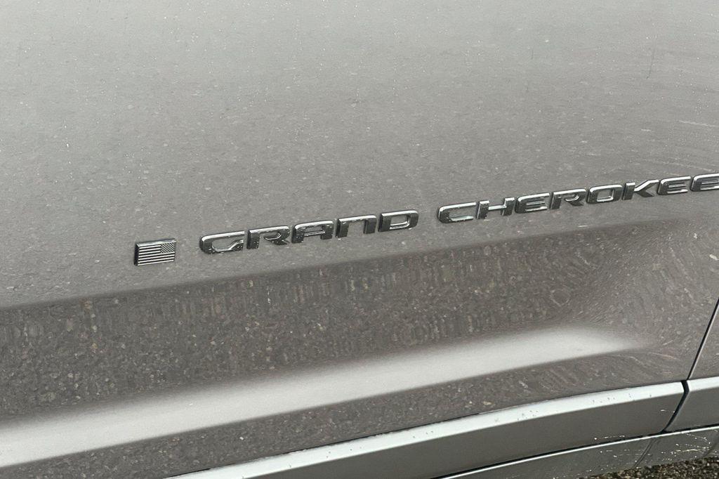 new 2025 Jeep Grand Cherokee L car, priced at $47,212