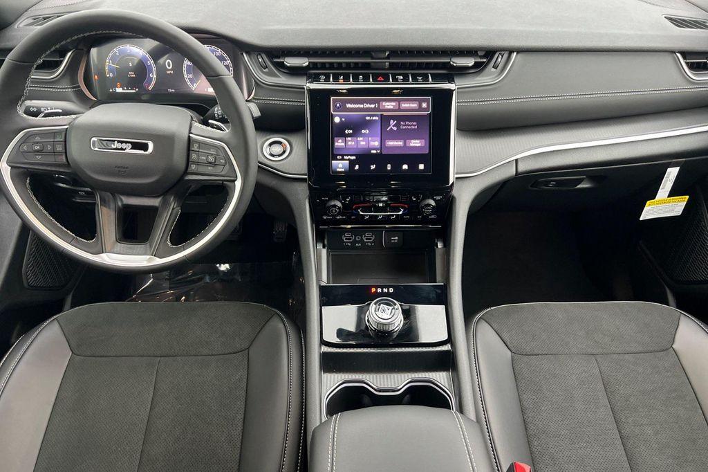 new 2025 Jeep Grand Cherokee L car, priced at $47,212