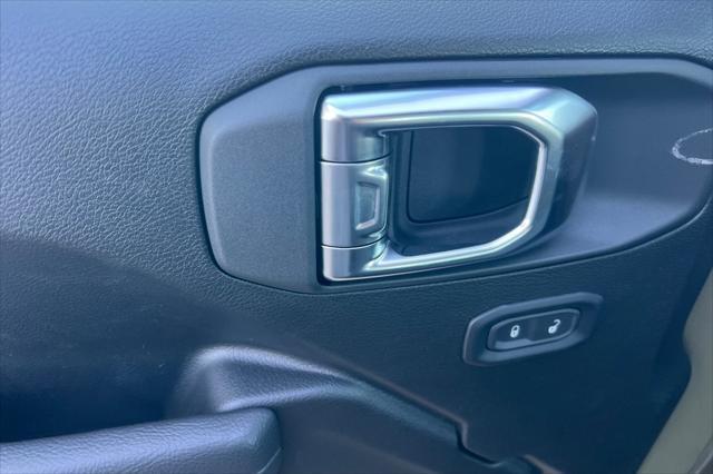 new 2025 Jeep Wrangler car, priced at $42,302