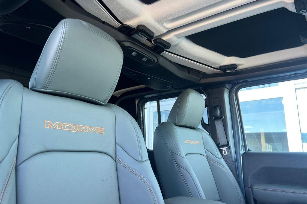 new 2025 Jeep Gladiator car, priced at $52,065