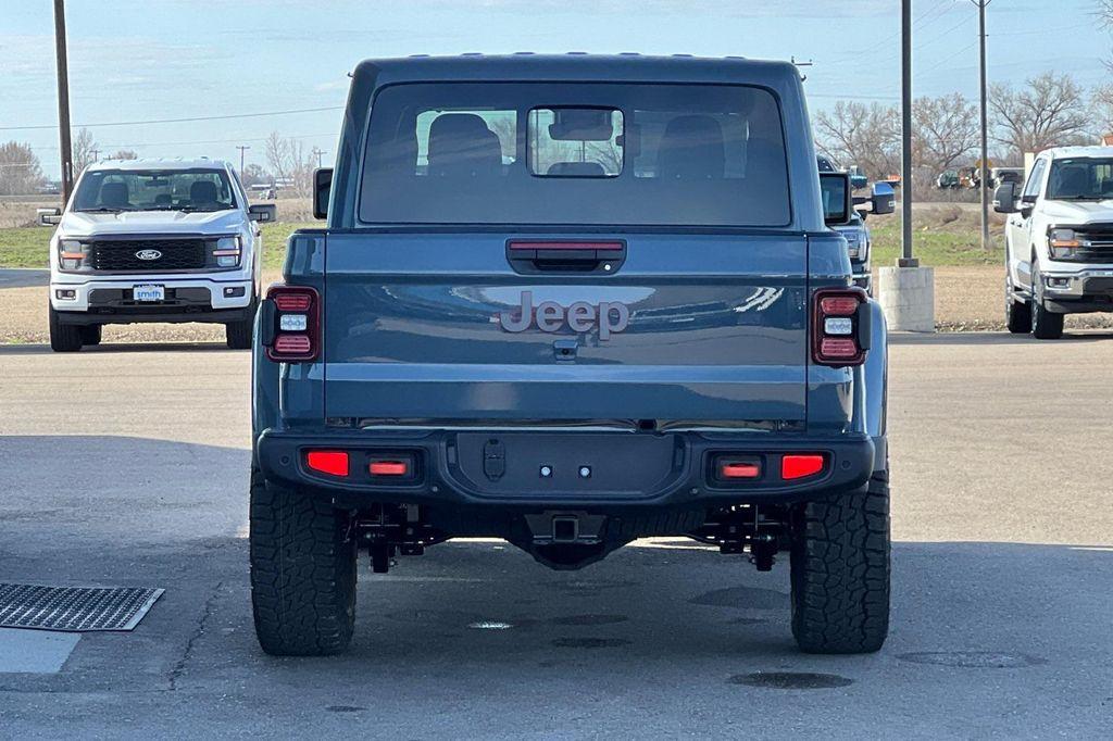 new 2025 Jeep Gladiator car, priced at $52,065