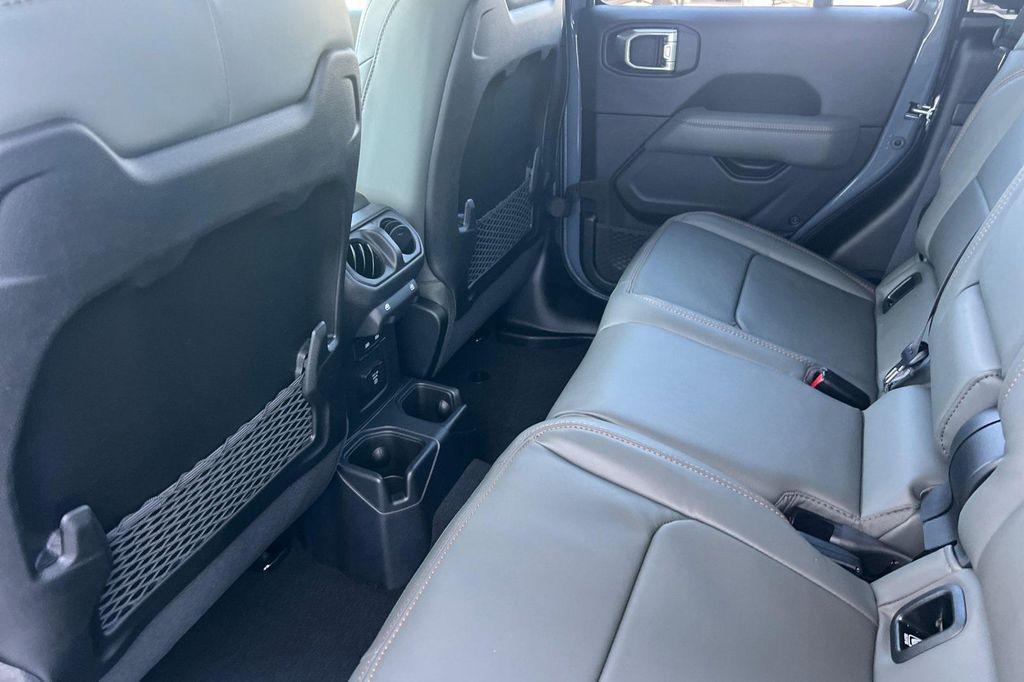 new 2025 Jeep Gladiator car, priced at $52,065